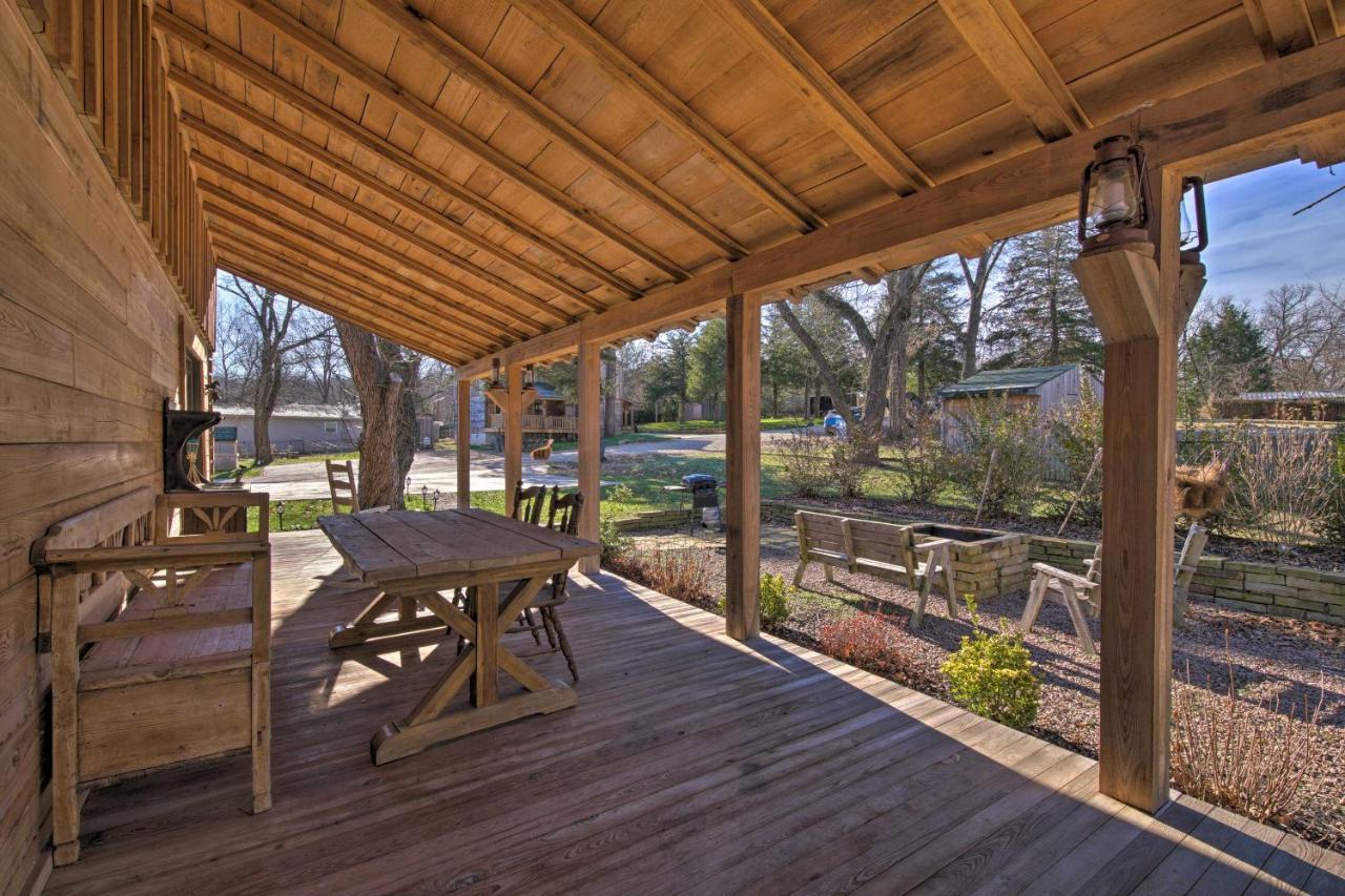 Quiet Hollister Cabin Walk To Lake Taneycomo 외부 사진