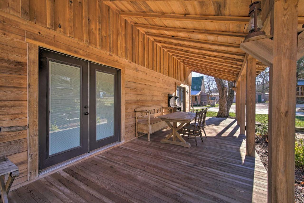Quiet Hollister Cabin Walk To Lake Taneycomo 외부 사진