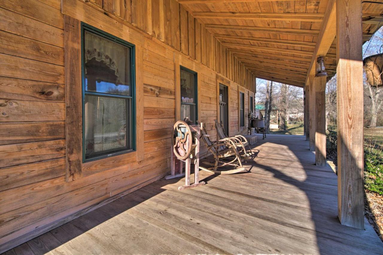 Quiet Hollister Cabin Walk To Lake Taneycomo 외부 사진